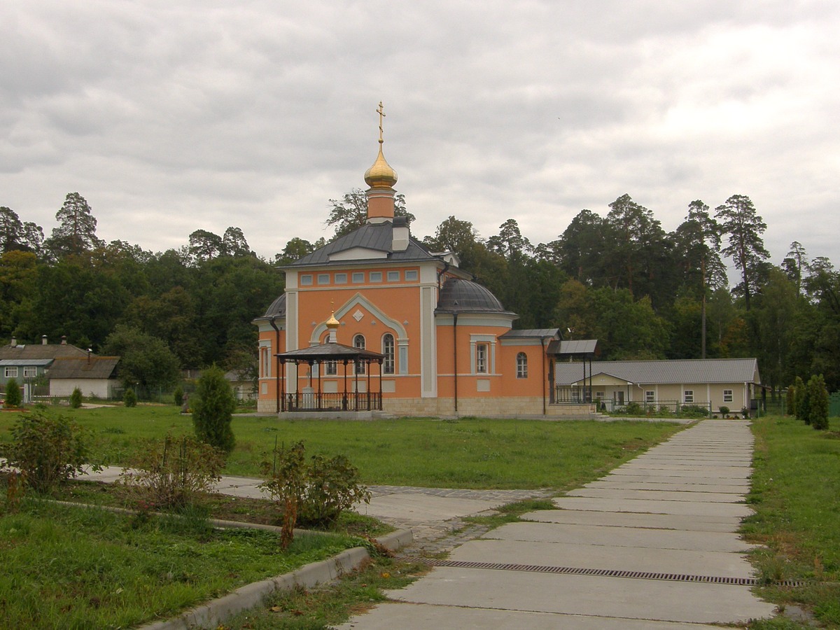 храм в честь всех святых