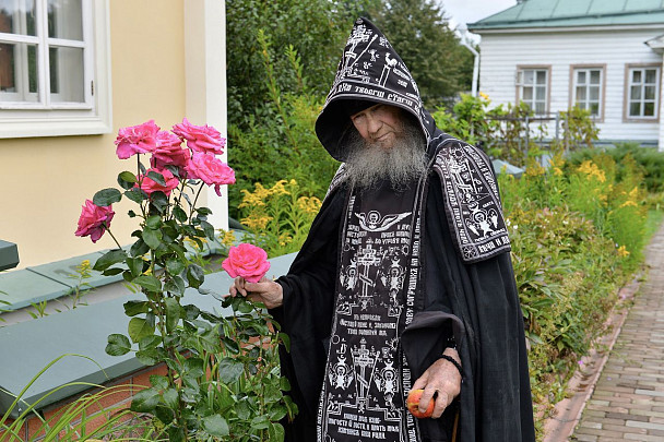 В Оптину Пустынь к старцам